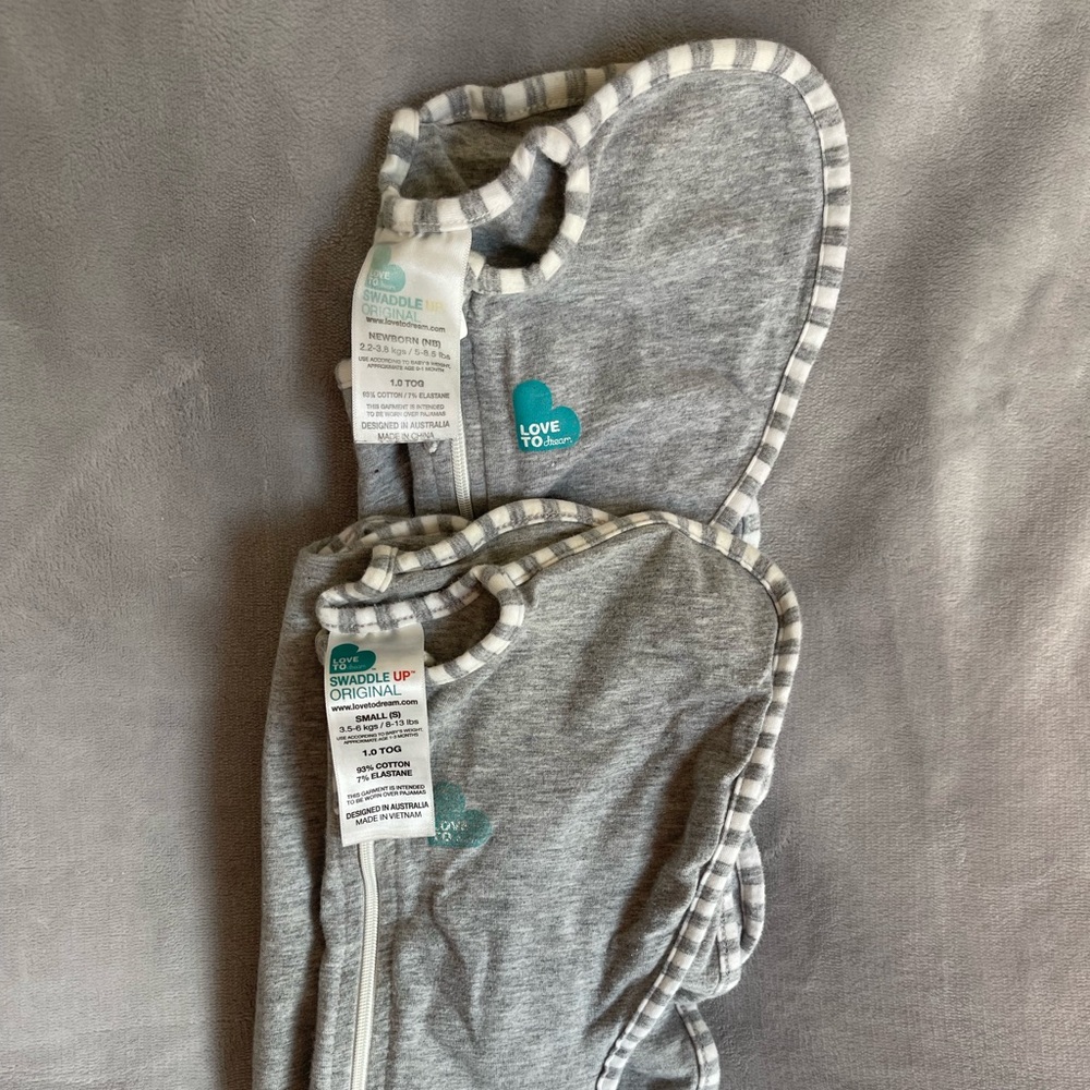 Set of 2 love to dream swaddles